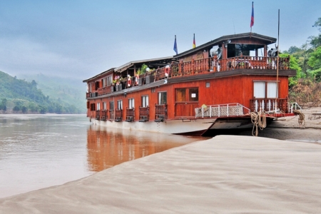Vientiane to Golden Triangle: 11 Jour Mekong River Cruise Through Laos and Thailand from Vientiane to Chiang Rai