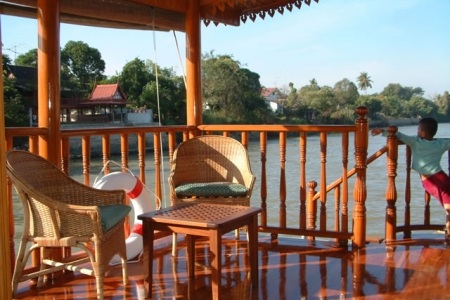 Bang Sai à Piyavan Garden House  via Ayutthaya
